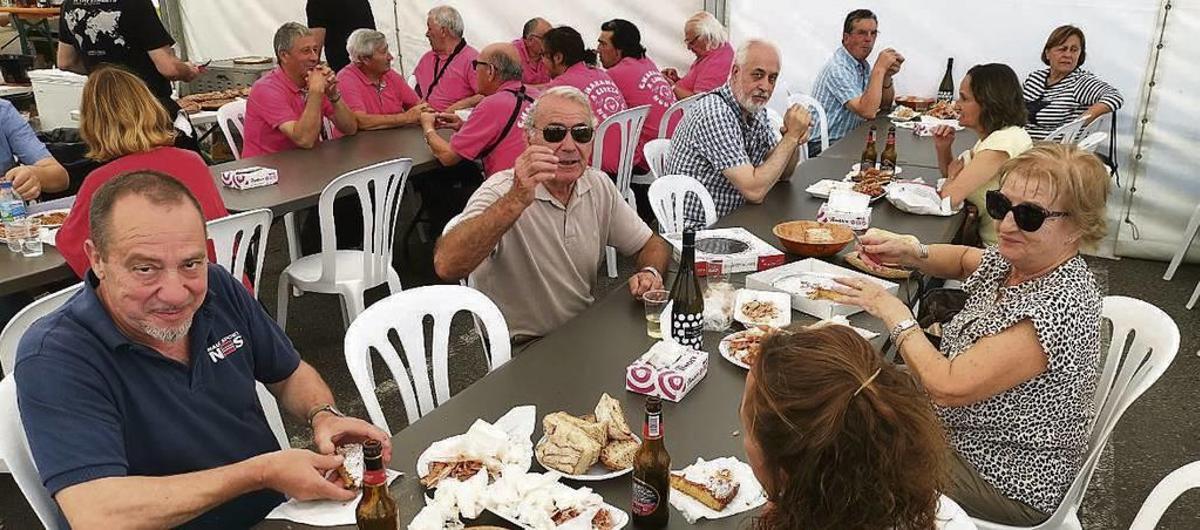 La Festa da Cigala atrae a Marín a 17 cofradías culinarias y numeroso público