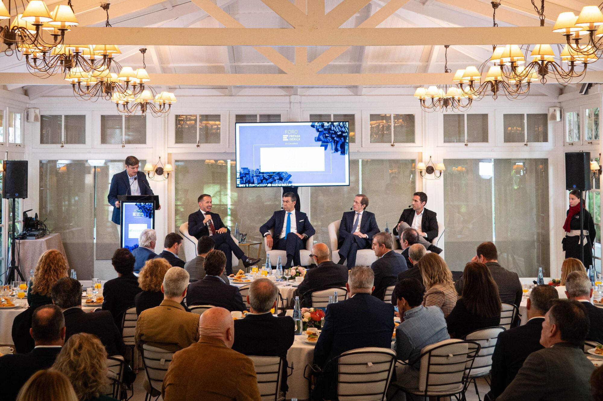 Foro de El Día y La Provincia con el consejero de Transición Ecológica y Energía, Mariano Hernández Zapata.

