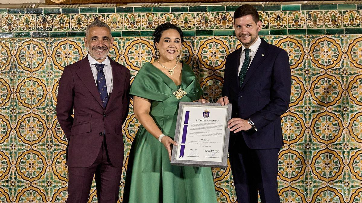 Martínez y Prieto con la fallera mayor, Lidia Marín.
