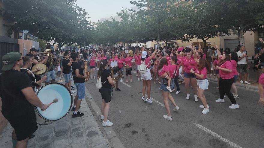 La Penya les Dones protagoniza el chupinazo taurino de las fiestas de San Jaime de L&#039;Alcora