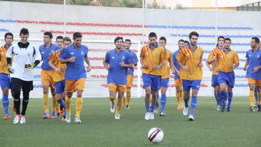 La selección valenciana en su último entrenamiento en Elda (2013).