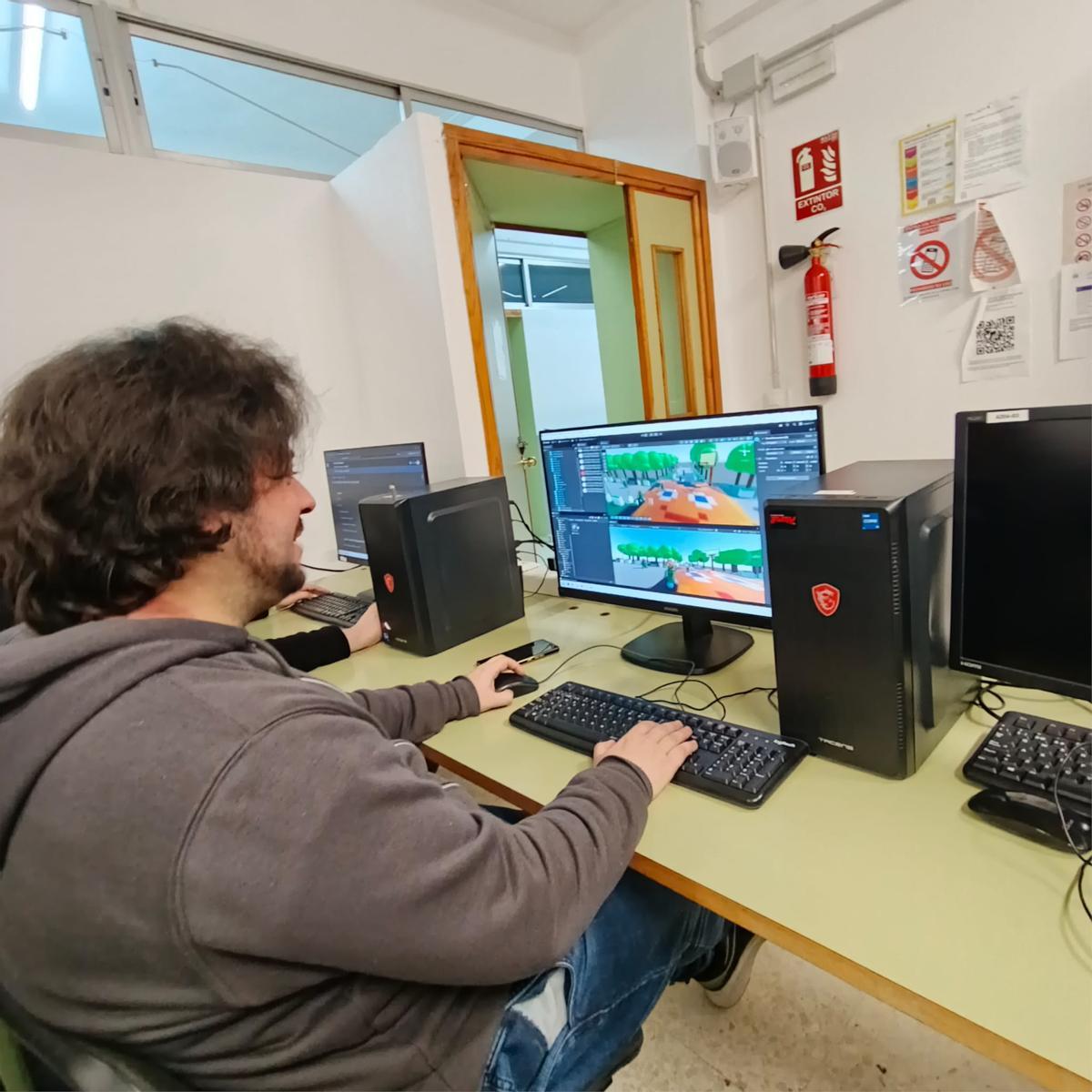 En el instituto se imparten cuatro ciclos formativos.