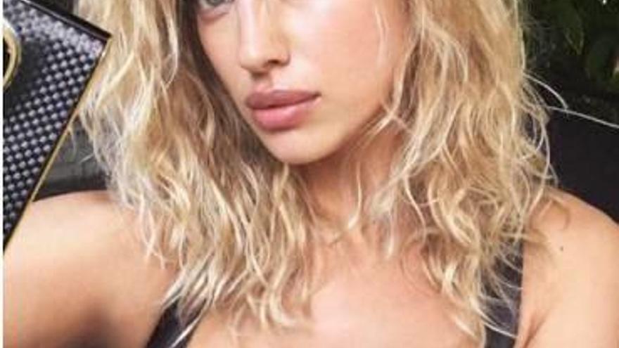 Irina Shayk se vuelve rubia y arrasa en redes