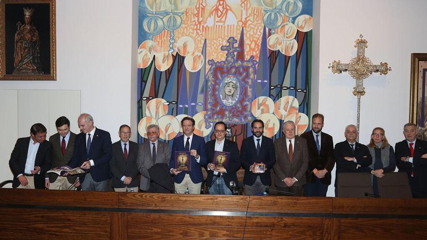 Presentación de La Saeta en la sede de la Agrupación de Cofradías.