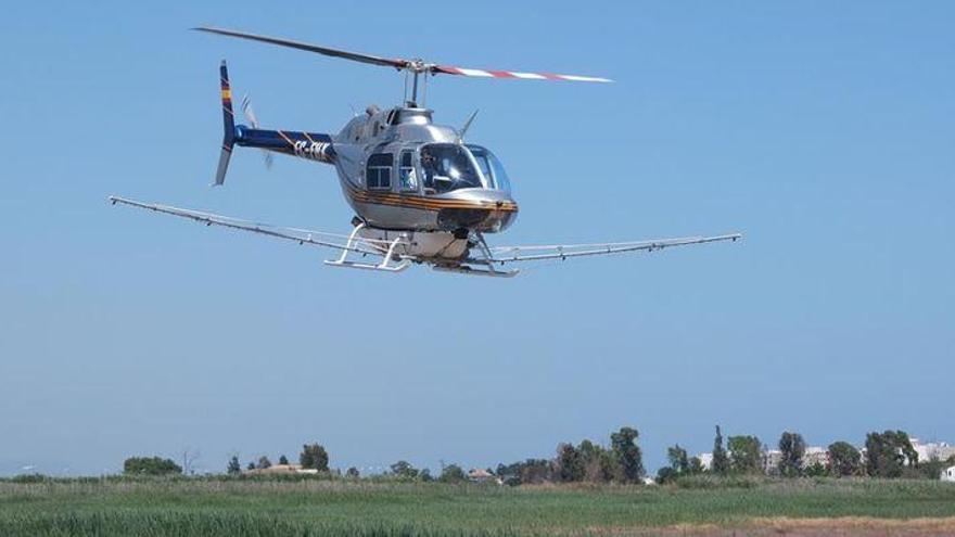 Luz verde a vuelos antimosquitos en las zonas húmedas de Castellón