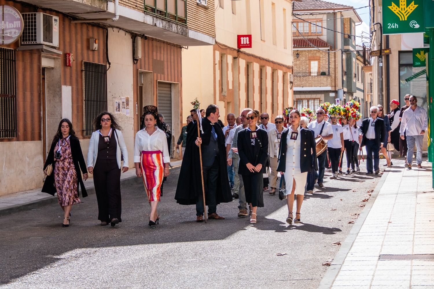 Tábara festeja la Virgen del Camrne más femenina