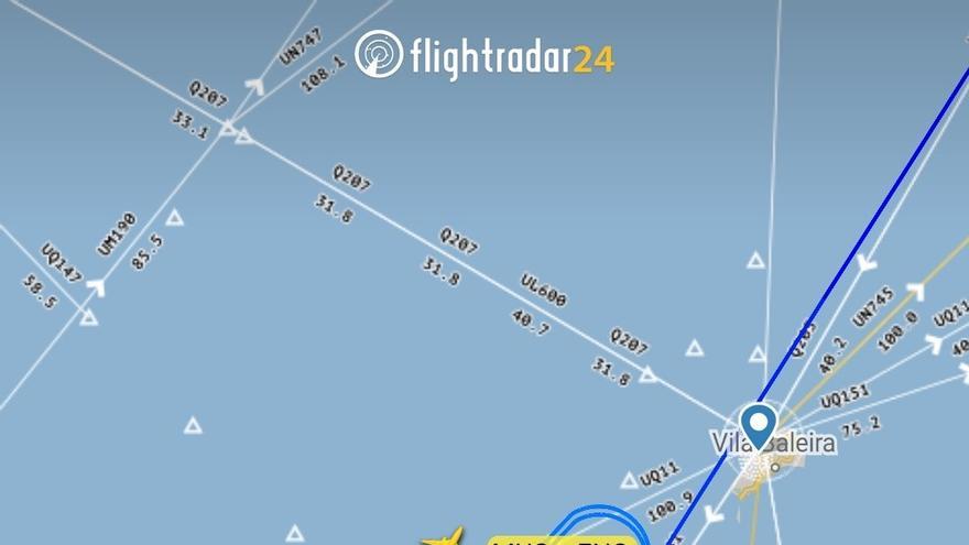 Vuelos en espera para aterrizar en el aeropuerto de Madeira.