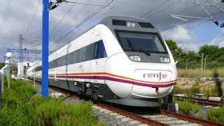 Renfe pone un Intercity diario Madrid-Gandia y refuerza los horarios del apeadero del Grau-Playa