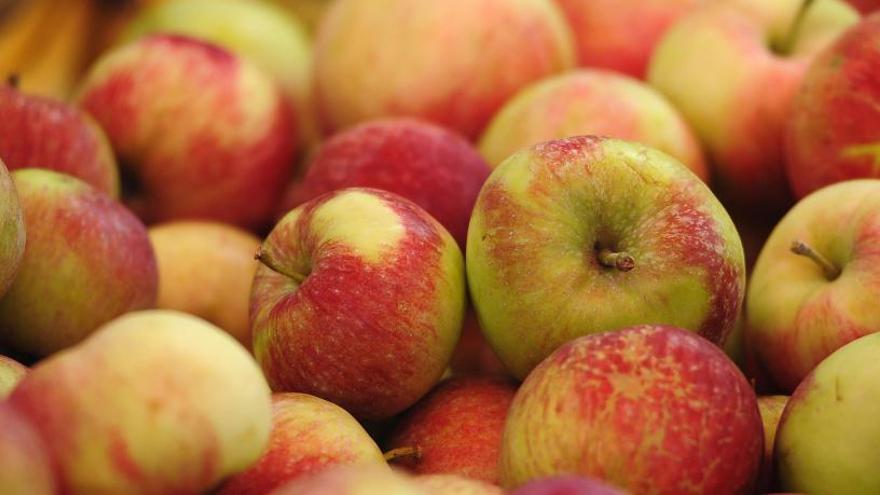 Menjar dues pomes al dia ajuda a mantenir el colesterol baix