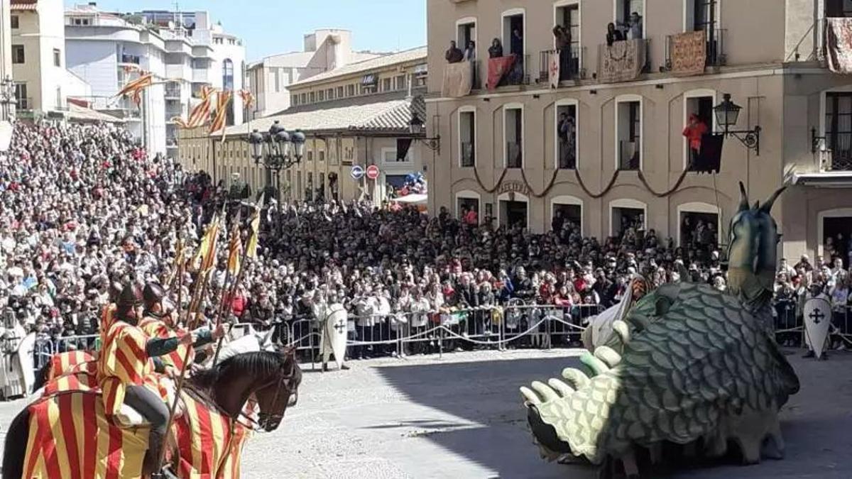 Recreación del Vencimiento del Dragón en Alcañiz, en una edifición anterior.