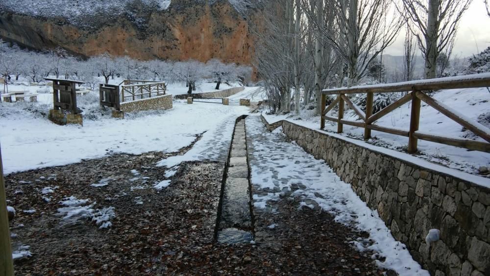 La nieve cubre la Font del Partagás, en la Sierra de Aitana