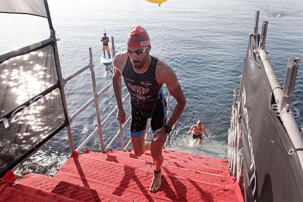 Triatlón: Paco Arnau y Carol Sitges ganan en el Passeig Marítim