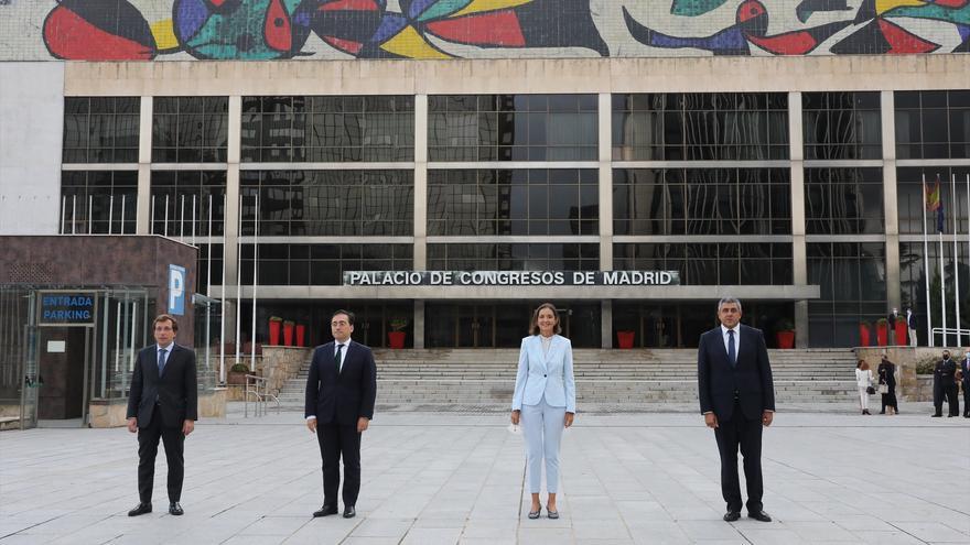 José Manuel Albares, Reyes Maroto, José Luis Martínez-Almeida, y el secretario general de la OMT, Zurab Pololikashvili.