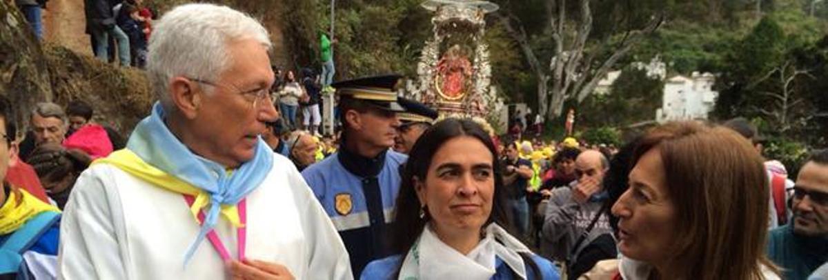 Miles de personas se suman a la Virgen del Pino cerca ya de Tamaraceite