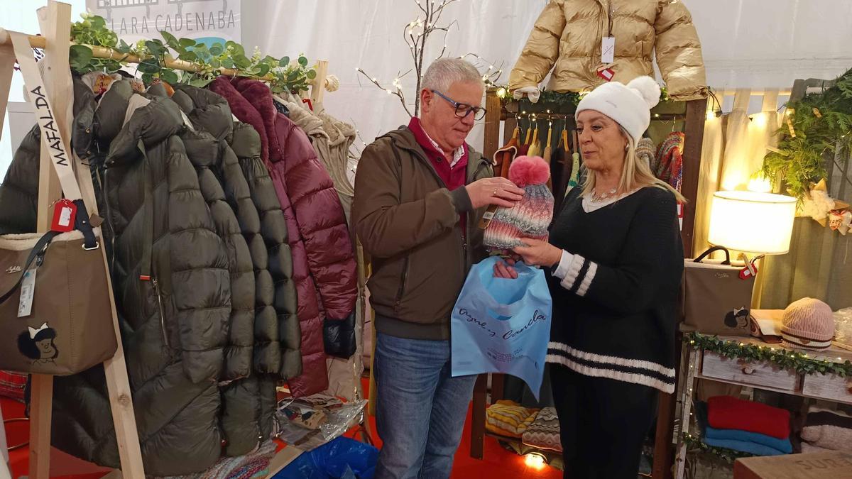En imágenes: Así fue el mercado navideño de Cangas de Onís