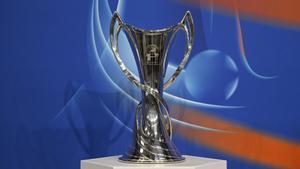 El trofeo de la Womens Champions League