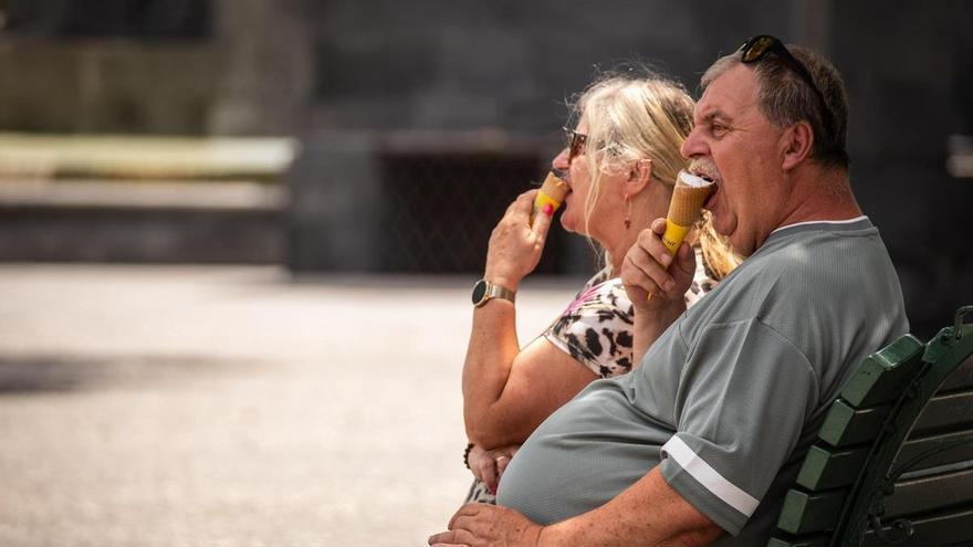 El calor asfixia a Canarias: temperaturas máximas y previsión por islas