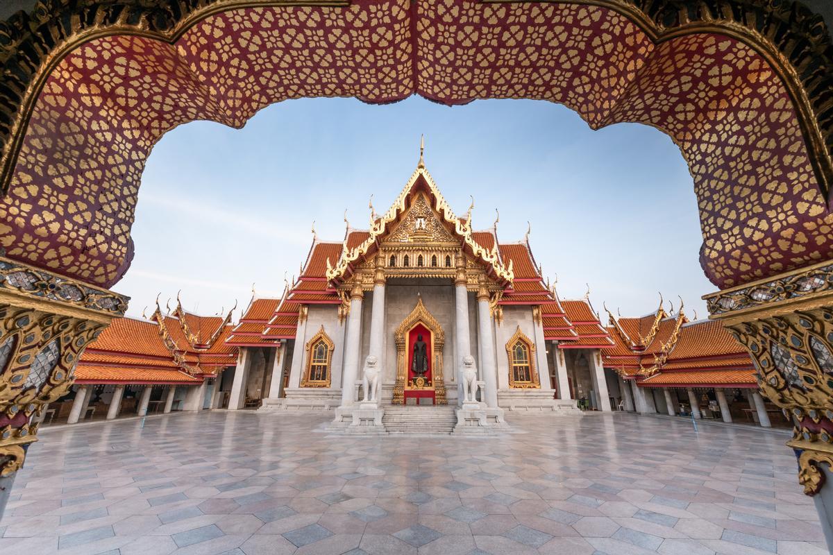 Wat Benchamabopit Dusitvanaram unos de los templos en Bangkok