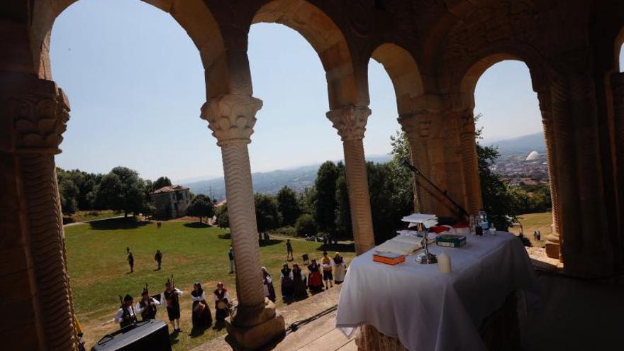 Dulce retorno de Santiago al Naranco