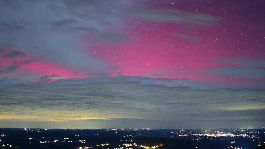 Un espectáculo lumínico en el Alto da Madanela  | JOSÉ RAMÓN MOIRE
