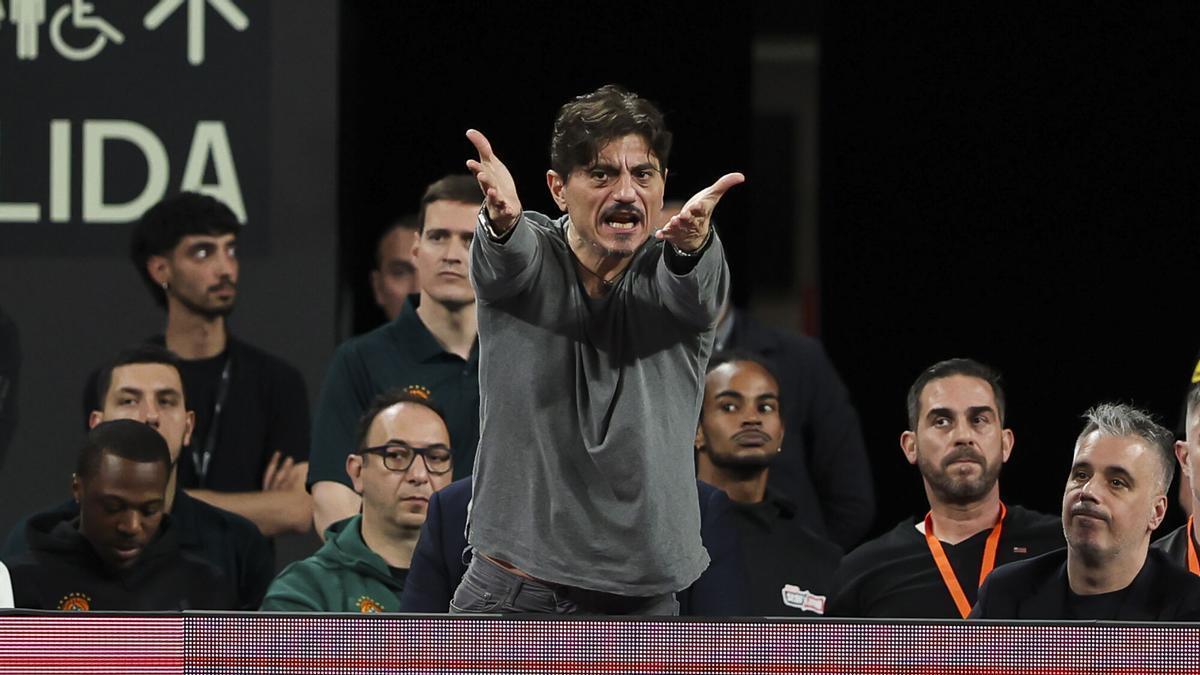 Dimitris Giannakopoulos, president of Panathinaikos AKTOR Athens gestures during the EuroLeague Play Off Game One match between Valencia Basket and Panathinaikos Aktor Athens at Roig Arena on April 28, 2026 in Valencia, Spain