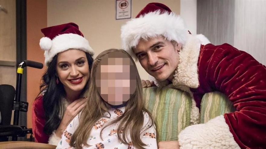 Katy Perry y Orlando Bloom se visten de Papá Noel
