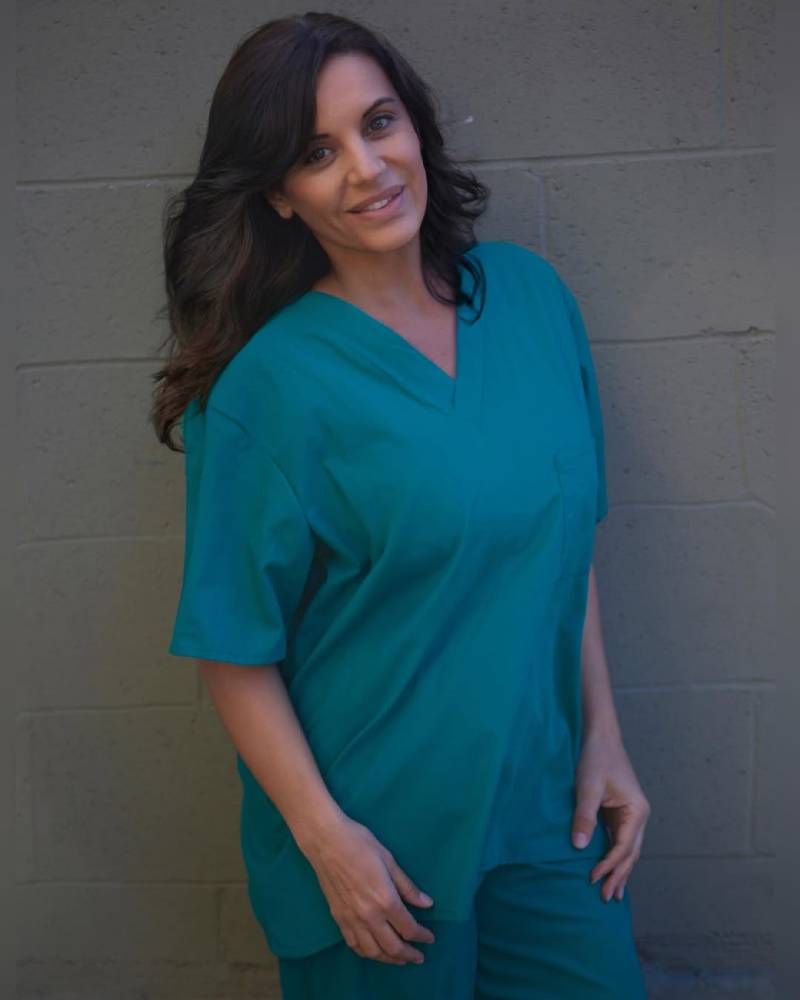 Sonia Monroy haciendo de enfermera.