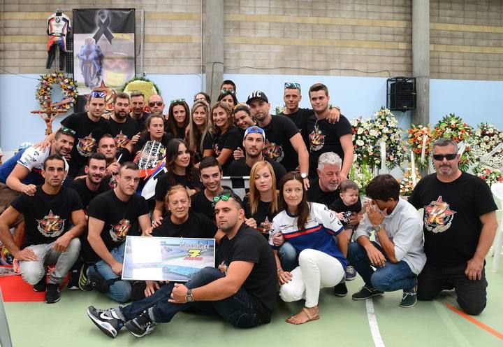 Moaña y el mundo del motor acompañan a Dani Rivas en su funeral