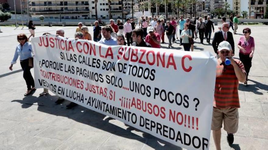 Los vecinos de la subzona C llegaron a convocar protestas ante el Ayuntamiento para exigir la revisión del proyecto.