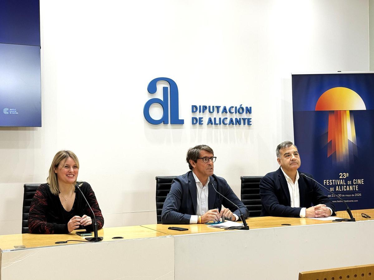 Un momento de la rueda de prensa donde se ha presentado el cartel oficial del Festival de Cine de Alicante