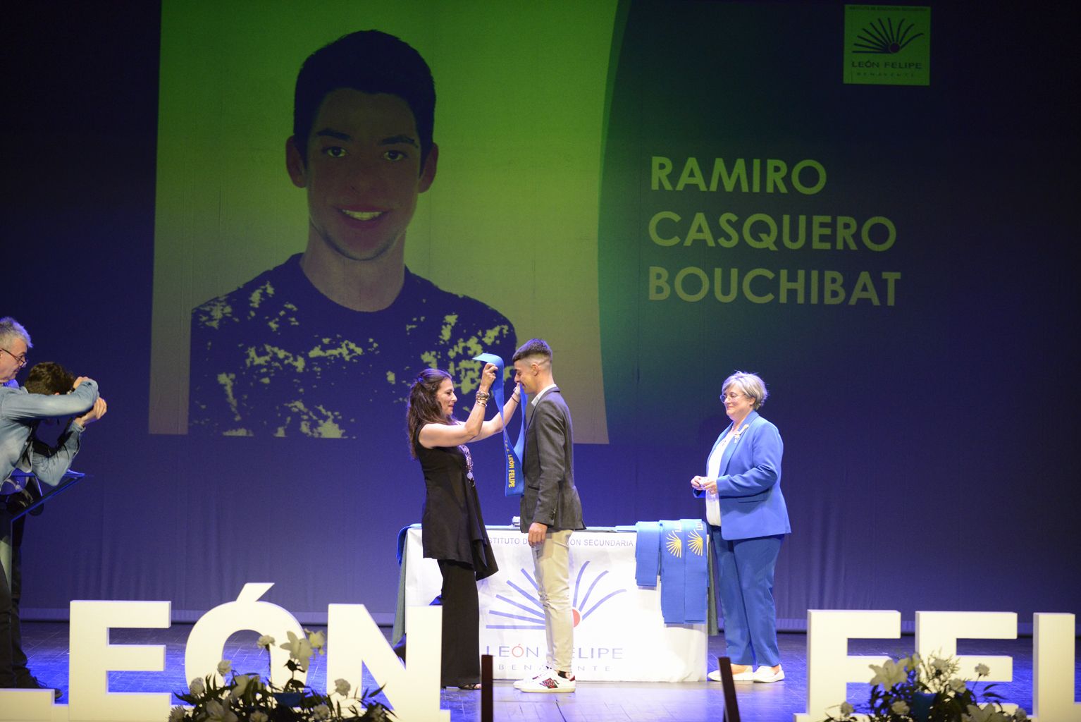 Graduación de bachilleres y alumnos de FP y Ciclos Formativos del IES León Felipe