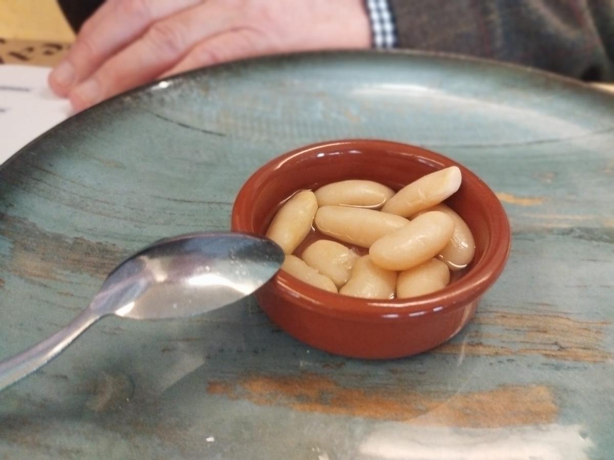 La cata a ciegas para elegir la mejor Faba Asturiana IGP en Grado, en imágenes