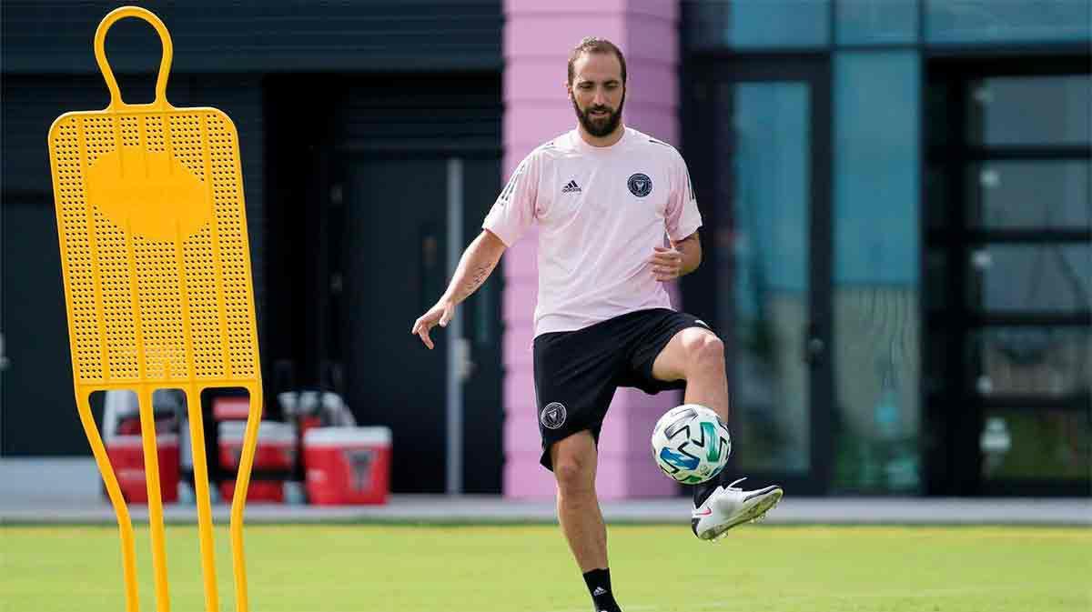 La nueva vida del Pipita Higuaín en Miami