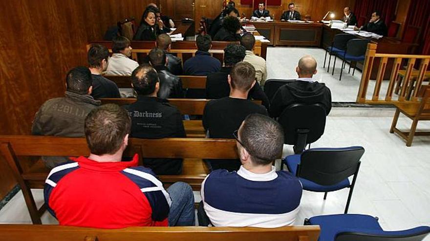 Imagen de archivo de un juicio en la Audiencia de Alicante a una red de presuntos traficantes de droga.