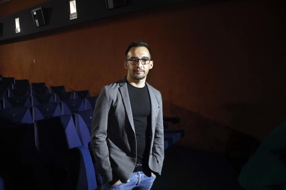 Amenábar presenta su película "Mientras dure la guerra" en los cines Lys de València