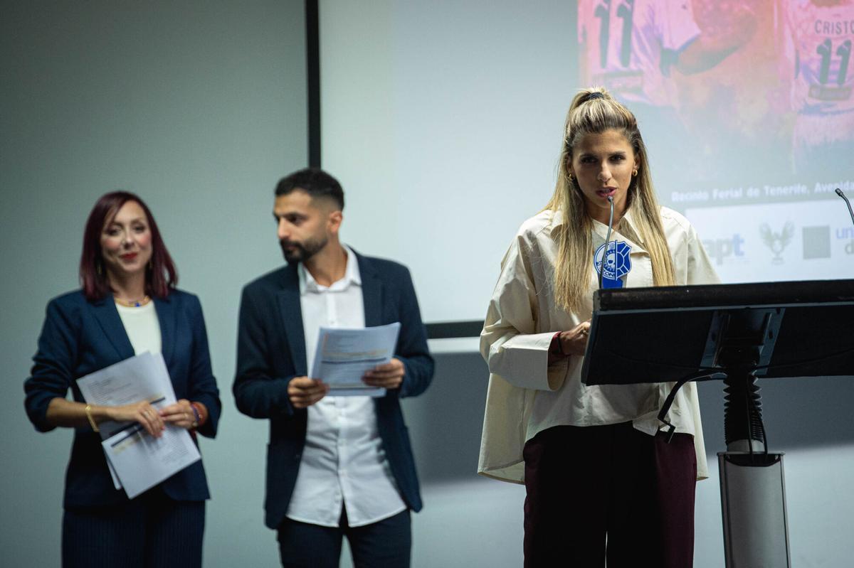 Zoneros  entrega premios al compromiso del CD Tenerife