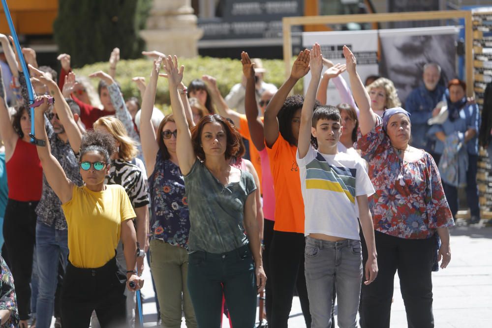 València baila al son de 10 Sentidos