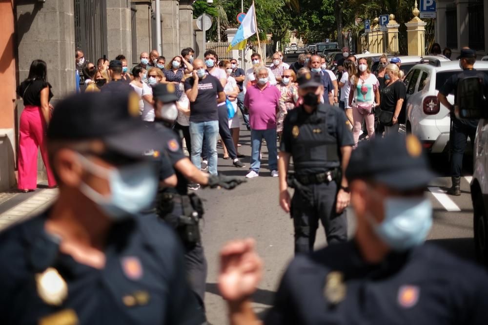 Moción de censura en Santa Cruz de Tenerife