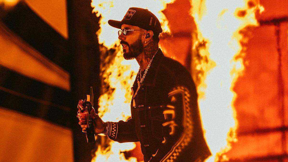 Anuel AA durante el concierto