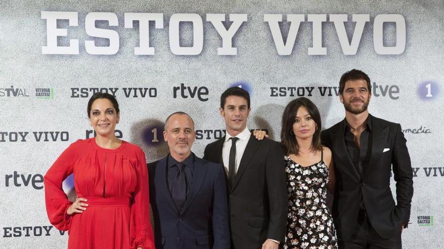 Imagen de archivo del elenco de &#039;Estoy vivo&#039;.