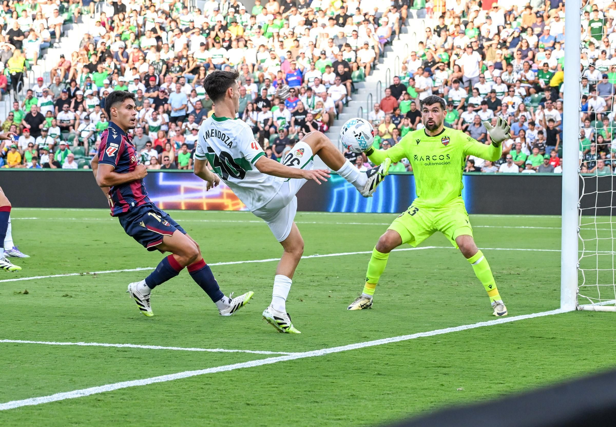 Las mejores imágenes del la victoria del Elche CF frente al Levante (2-0)