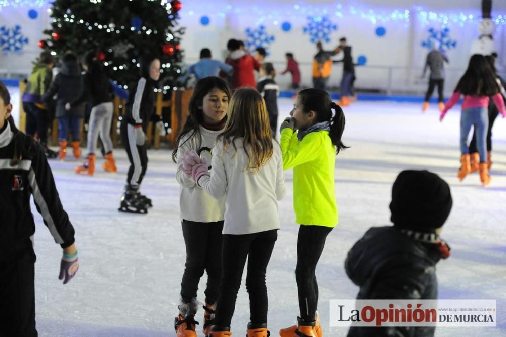 ¡Ya es Navidad en Murcia! Con pista de hielo inclu