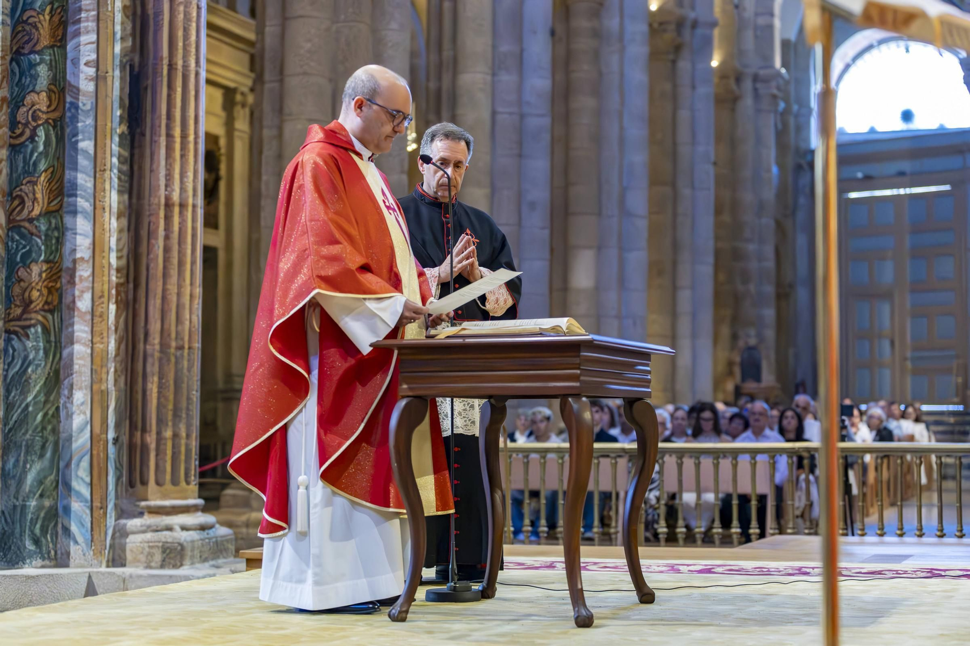 Toma de pasesión del nuevo deán de Santiago