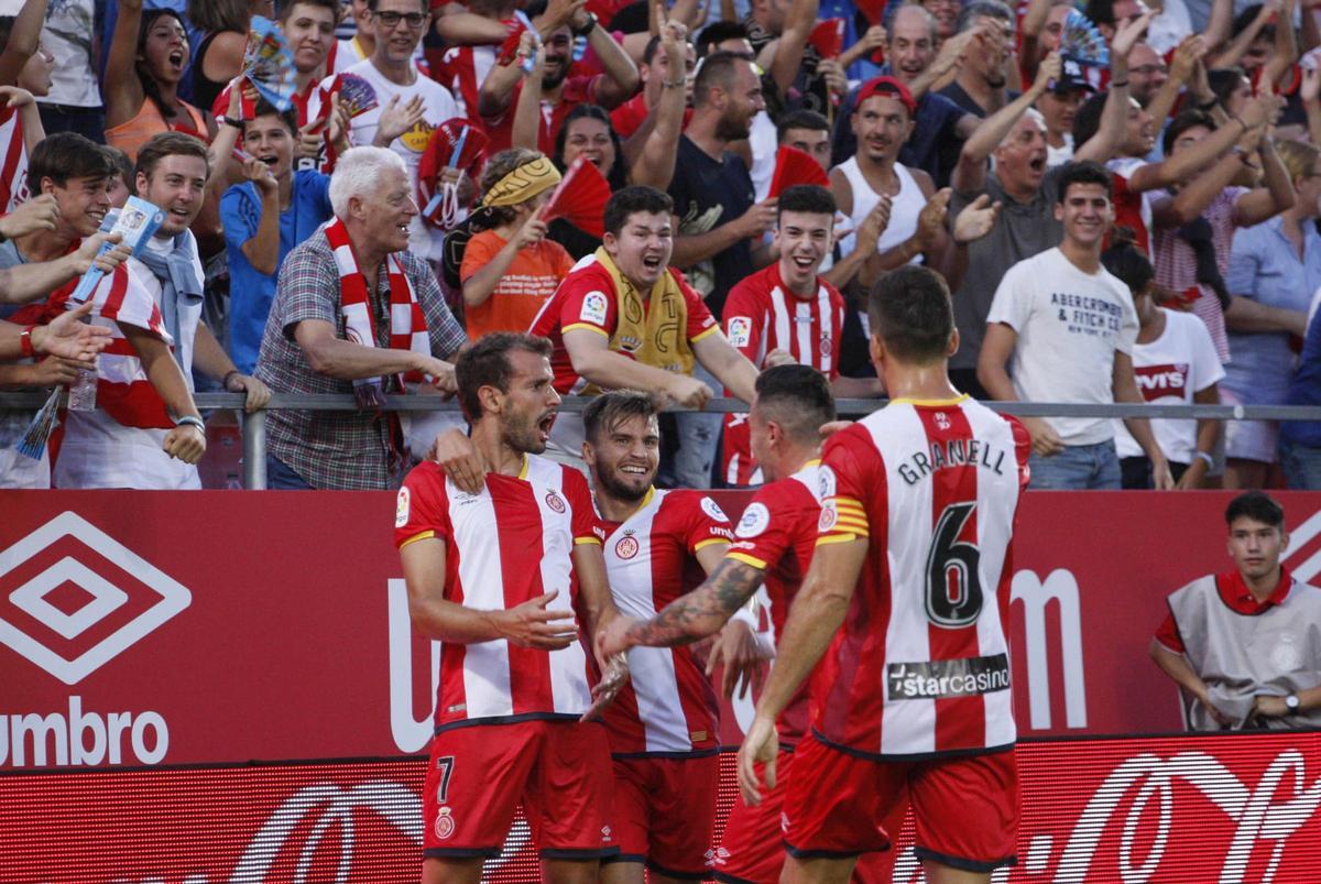 Stuani celebra el seu primer gol amb el Girona l'estiu del 2017 contra l'Atlètic (2-2)