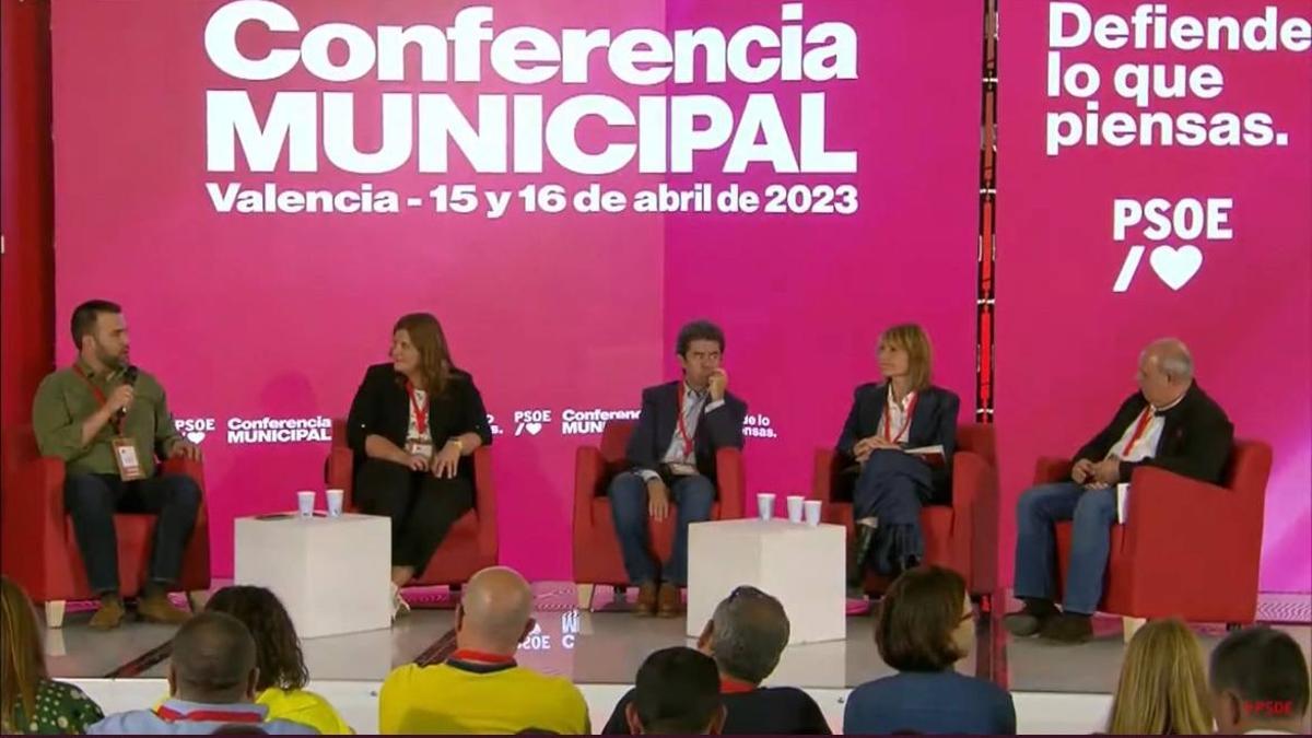 Salaya en la conferencia del PSOE en Valencia.