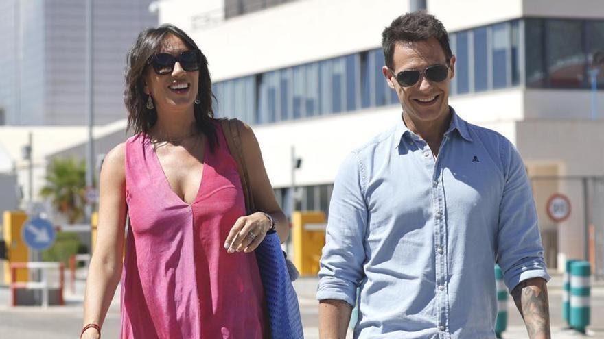 Patricia Pardo y Christian Gálvez dan la bienvenida a su primer hijo en común