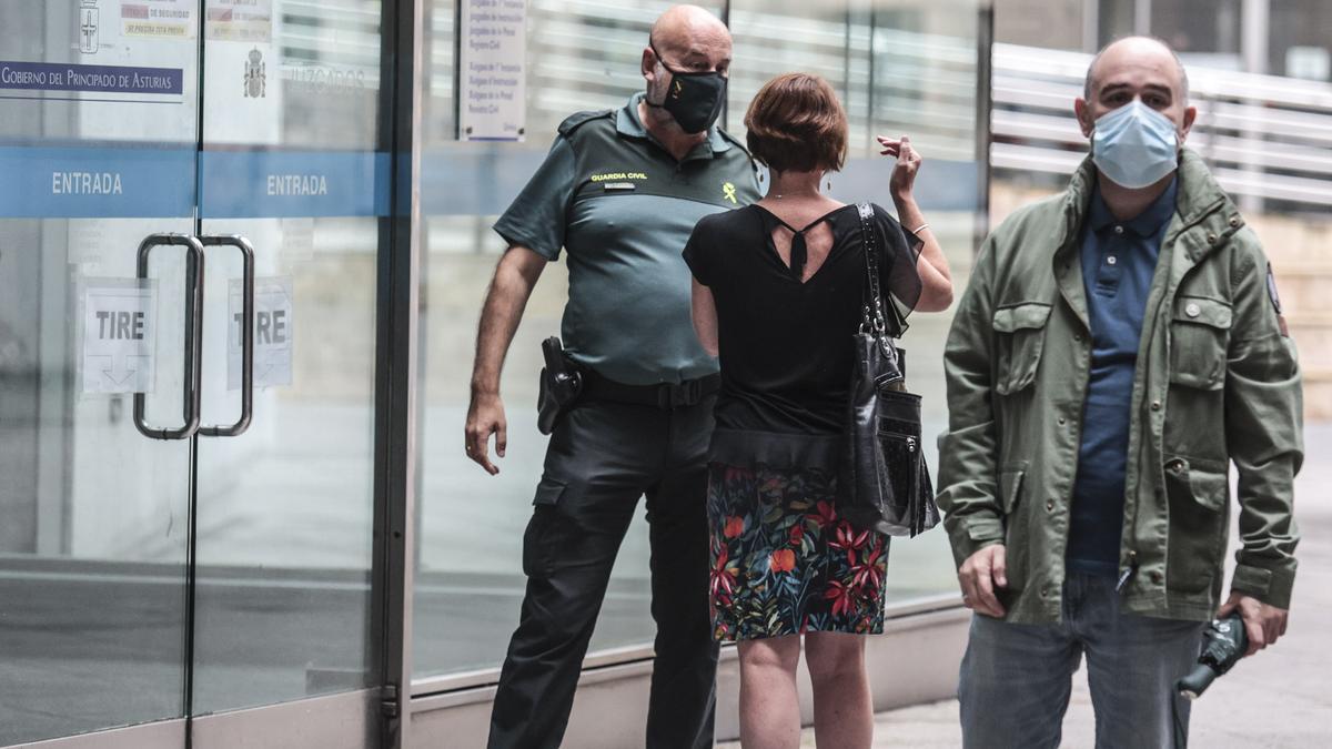 Amenaza de bomba en Oviedo: desalojan el Centro Cívico y acordonan la zona