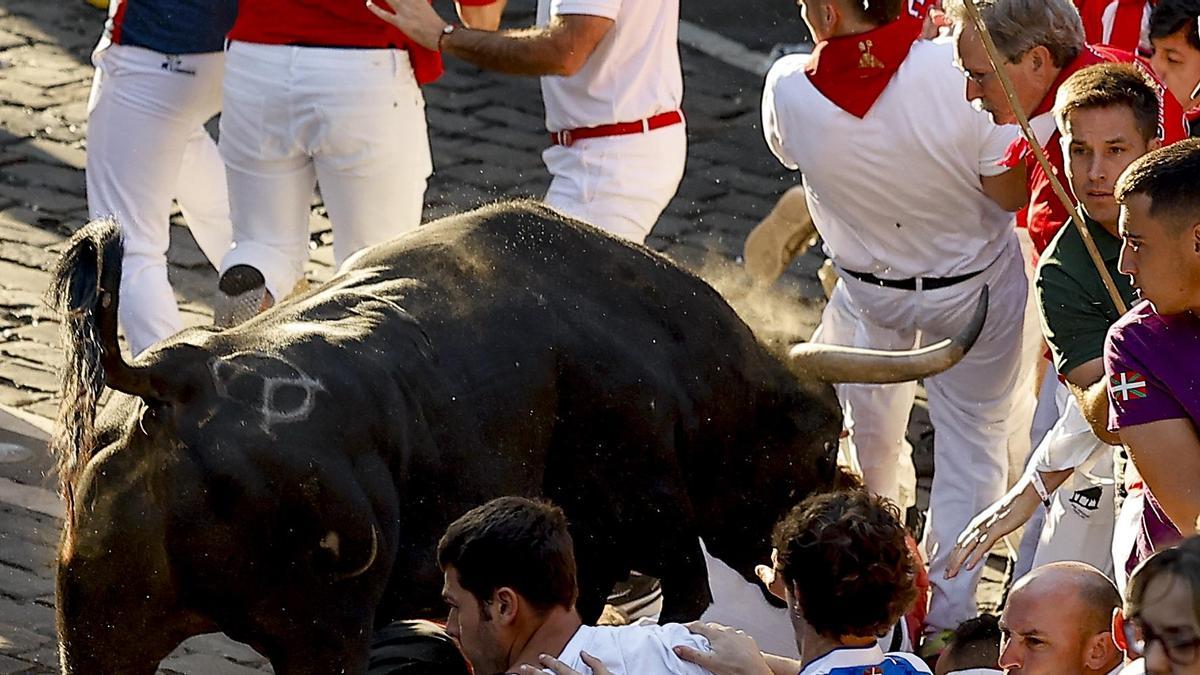 L'últim encierro dels Sanfermines 2026, que ha estat molt perillós i accidentat amb bous de Jandilla.