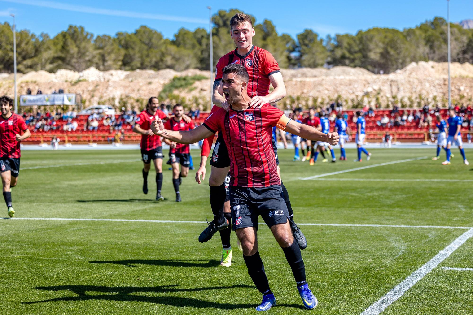 La Nucía gana por 2 - 0 al Melilla este domingo y se mantiene líder en la clasificación.