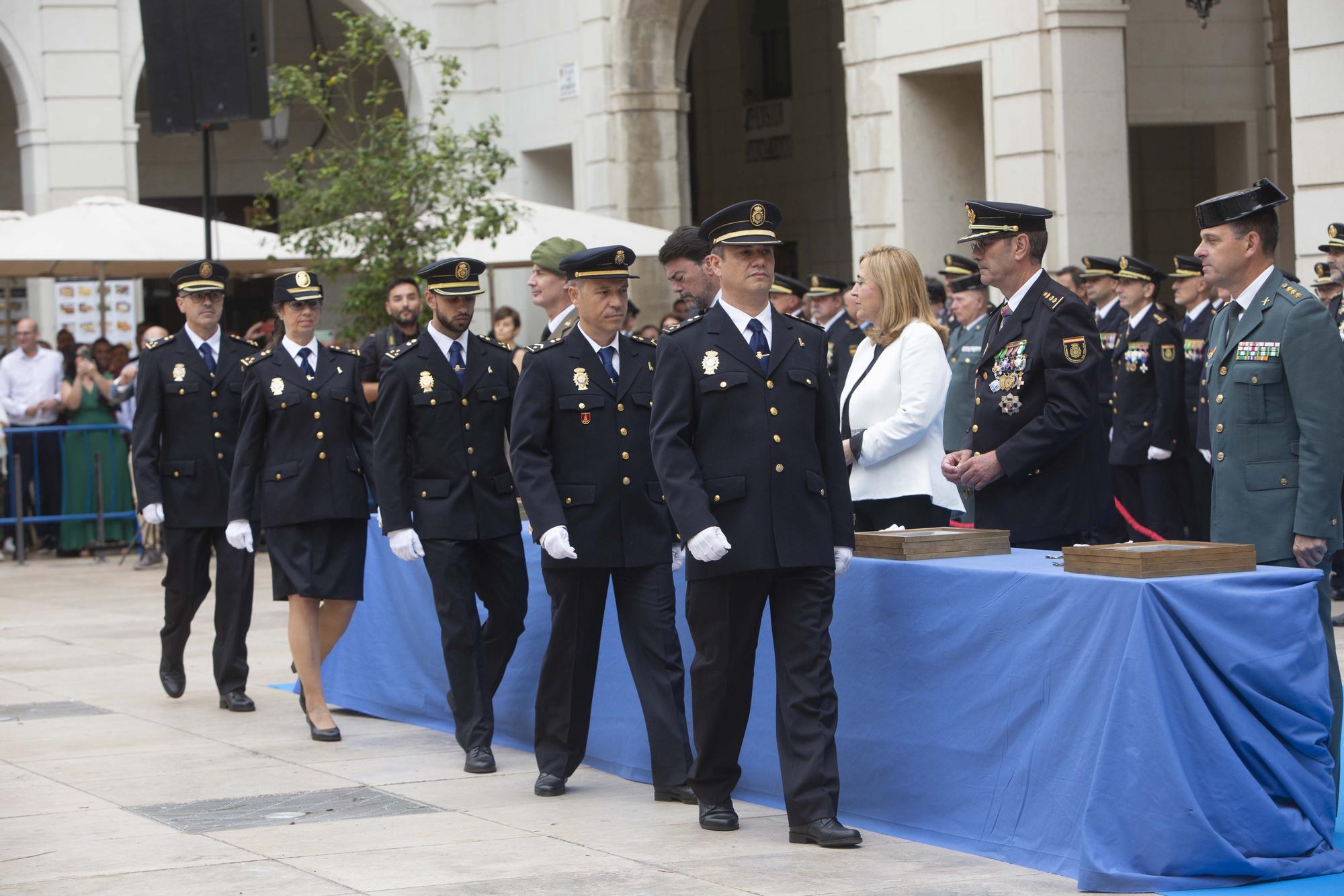 Actos de celebración del Patrón de la Policía Nacional en Alicante.